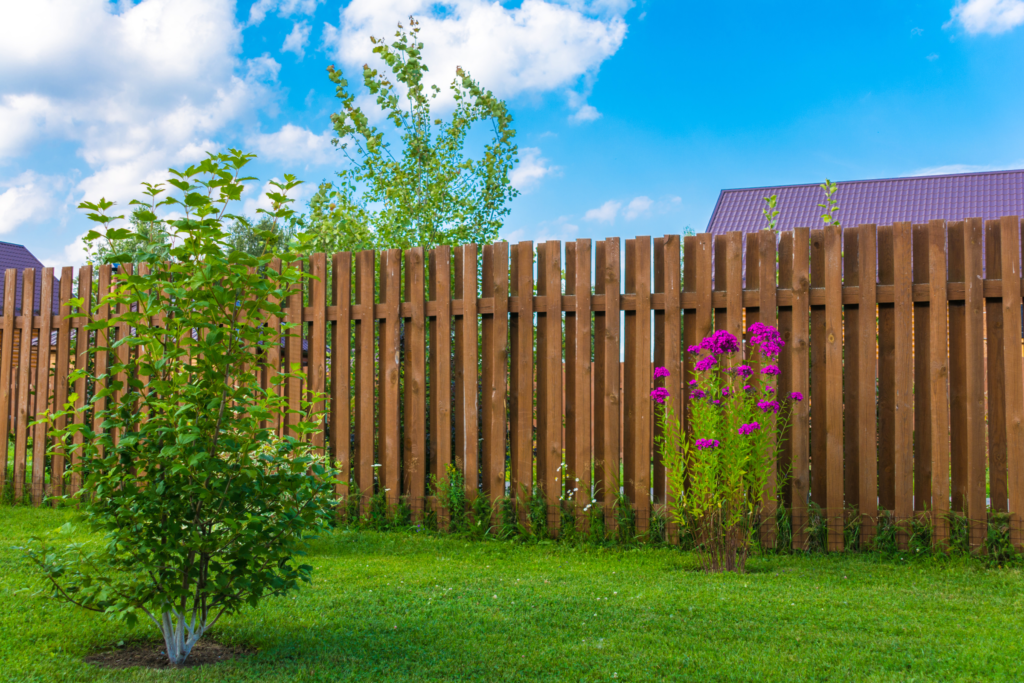Beautiful recently build fence