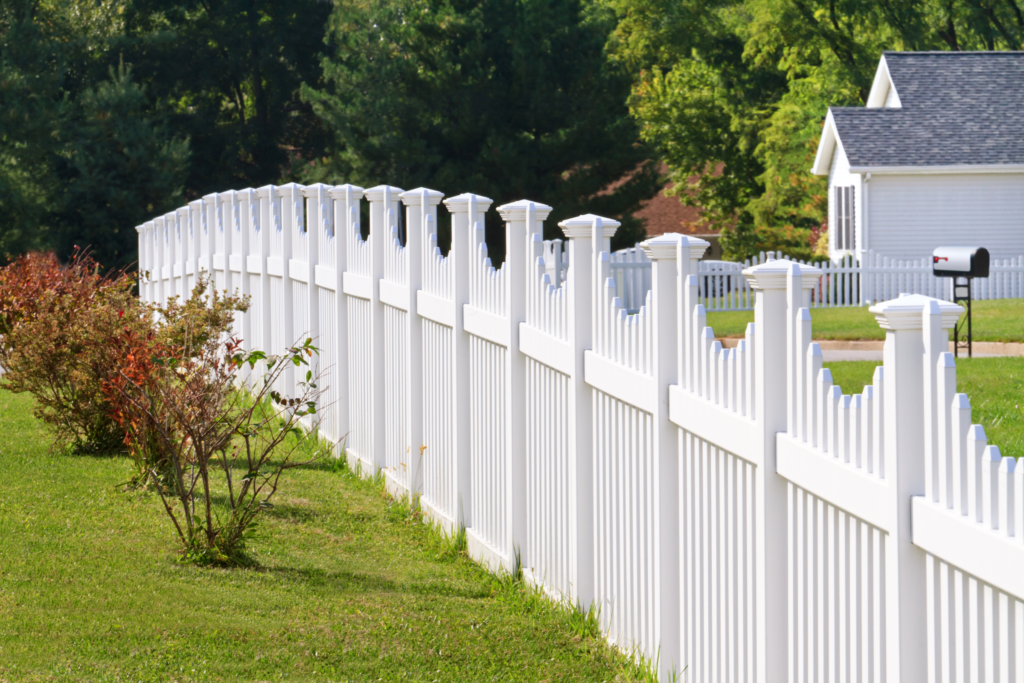 Uniquely shaped white fence